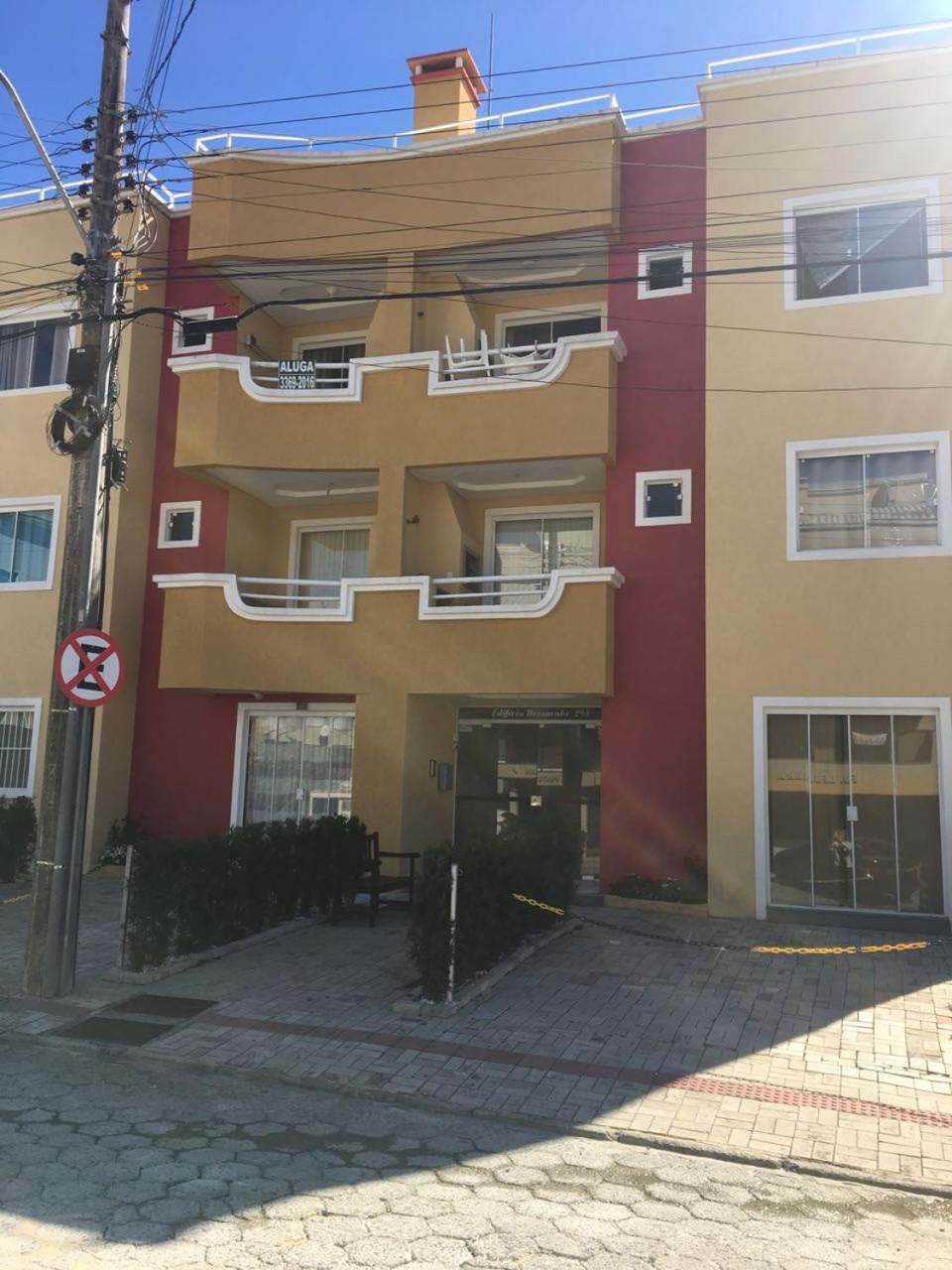 דירות בומבינאס Edificio Bernardo מראה חיצוני תמונה
